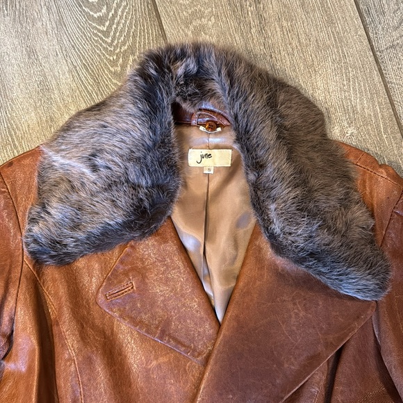 June Leather Coat with detachable fur collar - Size S - Picture 6 of 9